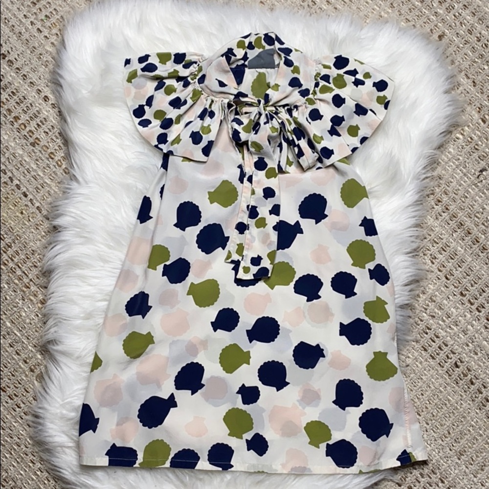 Silk printed blouse with a nice bow
